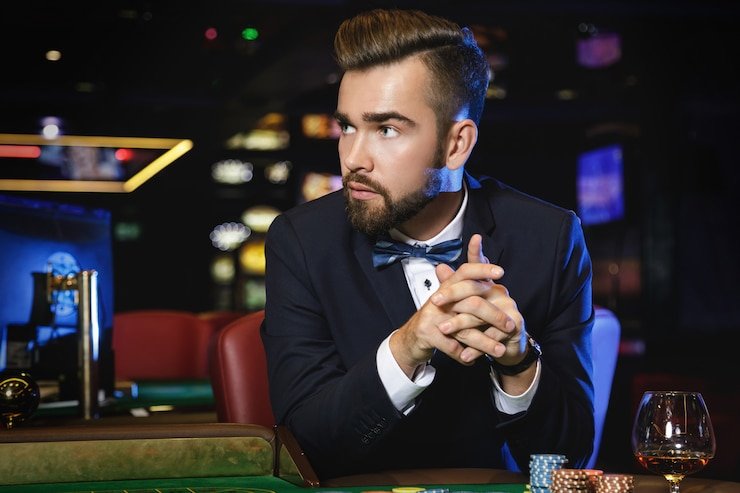 Layar slot digital berwarna cerah dengan tombol start yang mudah diakses player di Medan